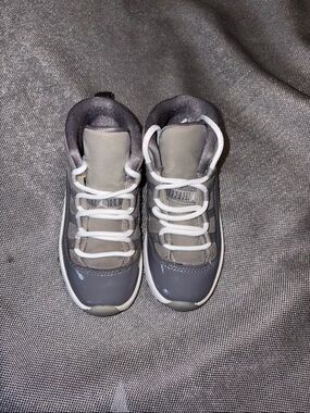 Toddlers Jordan 11 Retro Cool Grey size 9c….
